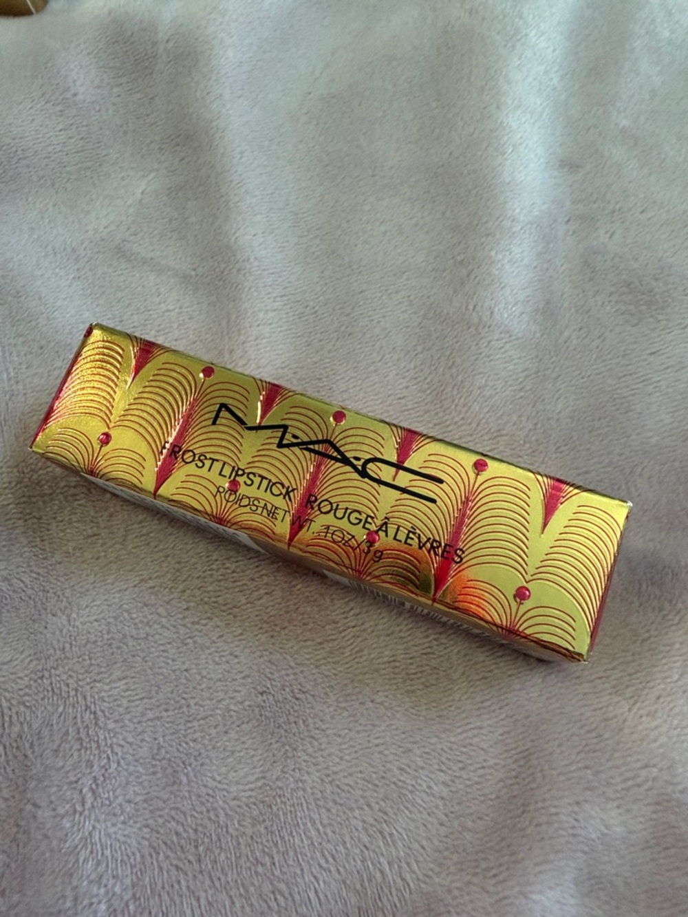 Brand new MAC Frost Lipstick in M-A-CGENTA